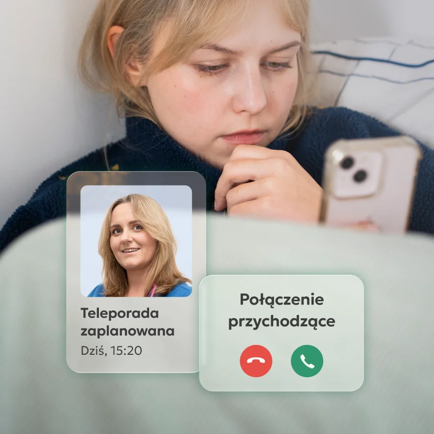 Kobieta leżąca w łóżku, patrząca w ekran telefonu